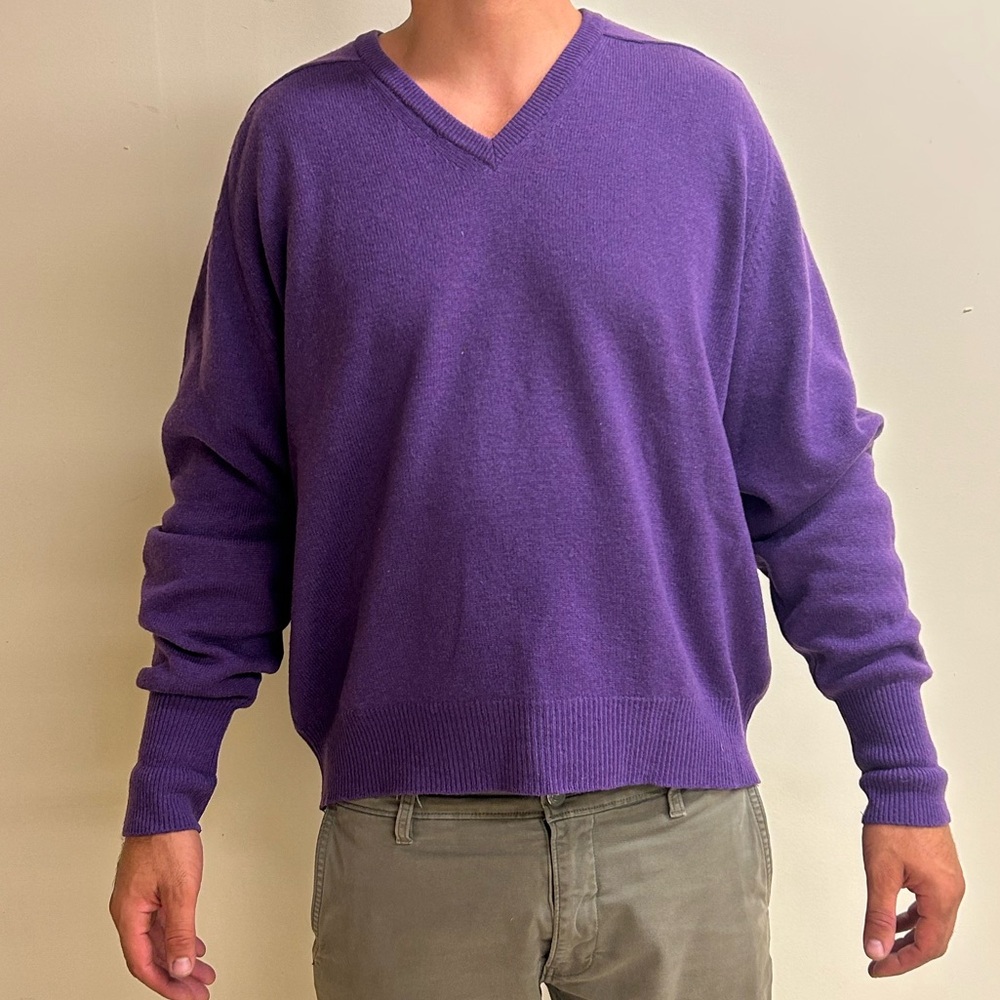 Club Room Vintage 100% lambs wool purple men’s V-Neck Sweater